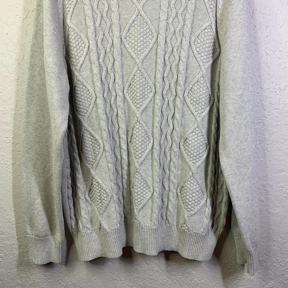 IZOD Sweater Light Grey Cotton Cable Knit Preppy Irish Ski Crew Neck- NWT - Picture 4 of 13